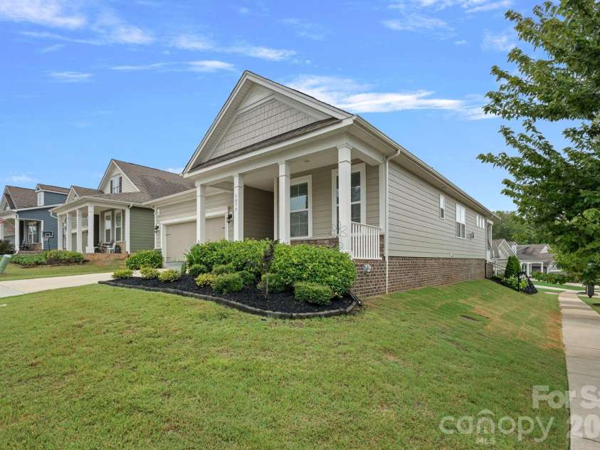 3075 Lydney Circle, Waxhaw, NC 28173.  MLS# CAR4403658, YatesRealty ID 37155. 