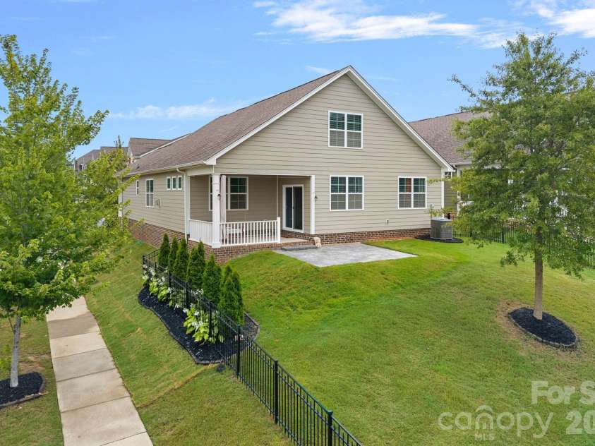 3075 Lydney Circle, Waxhaw, NC 28173.  MLS# CAR4403658, YatesRealty ID 37155. 