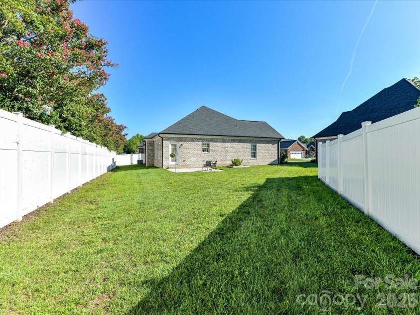 423 Ellicott Lane, Locust, NC 28097.  MLS# CAR4401969, YatesRealty ID 37156. 