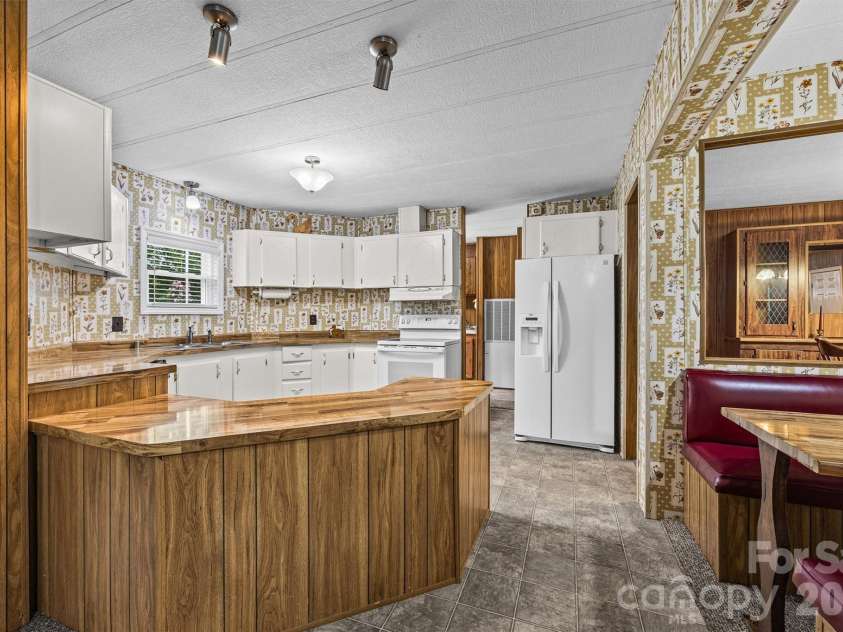 2071 Chameleon Road, York, SC 29745.  MLS# CAR4403445, YatesRealty ID 37158. 