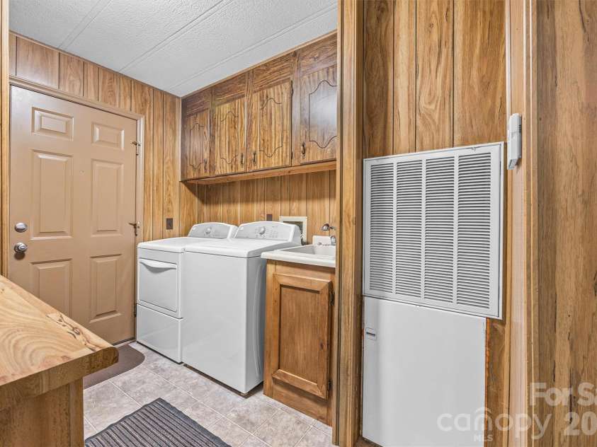 2071 Chameleon Road, York, SC 29745.  MLS# CAR4403445, YatesRealty ID 37158. 