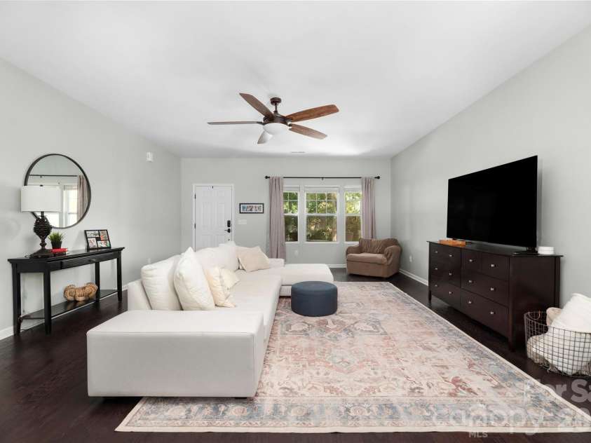 19925 Wooden Tee Drive, Davidson, NC 28036.  MLS# CAR4403616, YatesRealty ID 37159. 