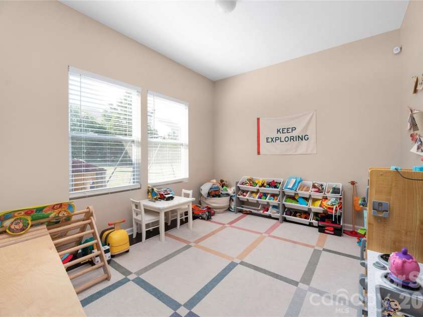 19925 Wooden Tee Drive, Davidson, NC 28036.  MLS# CAR4403616, YatesRealty ID 37159. 