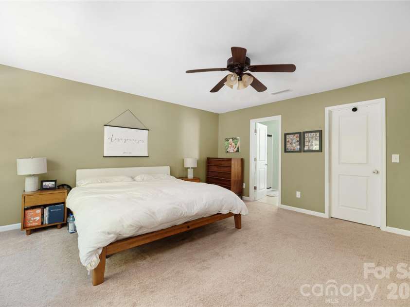 19925 Wooden Tee Drive, Davidson, NC 28036.  MLS# CAR4403616, YatesRealty ID 37159. 