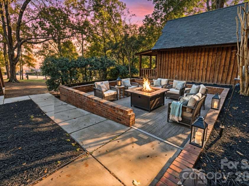 3475 Pikeview Road, Fort Mill, SC 29715.  MLS# CAR4322314, YatesRealty ID 3716. Backyard Terrace
