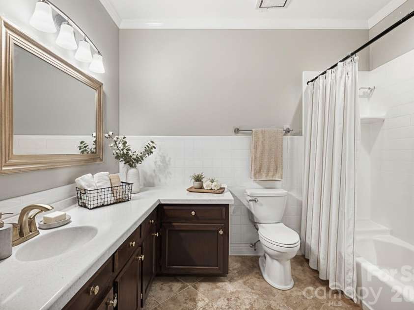 3475 Pikeview Road, Fort Mill, SC 29715.  MLS# CAR4322314, YatesRealty ID 3716. Basement Full Bath