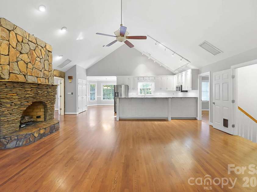 3475 Pikeview Road, Fort Mill, SC 29715.  MLS# CAR4322314, YatesRealty ID 3716. Great Room