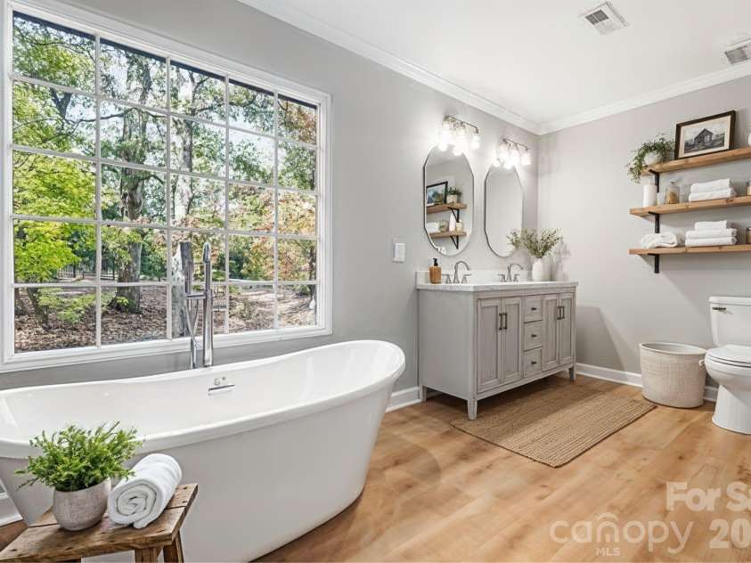 3475 Pikeview Road, Fort Mill, SC 29715.  MLS# CAR4322314, YatesRealty ID 3716. Primary Bathroom