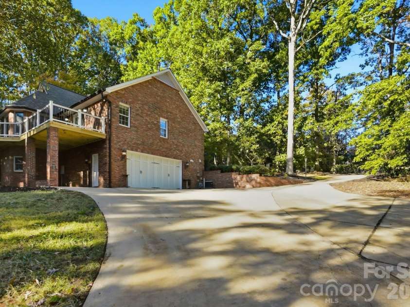 3475 Pikeview Road, Fort Mill, SC 29715.  MLS# CAR4322314, YatesRealty ID 3716. Side Entrance - Garage