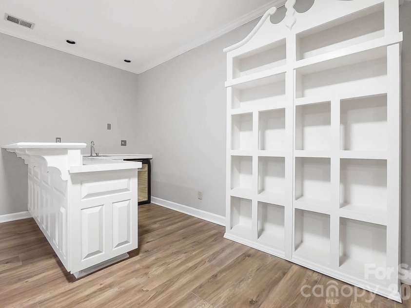 3475 Pikeview Road, Fort Mill, SC 29715.  MLS# CAR4322314, YatesRealty ID 3716. Wet Bar