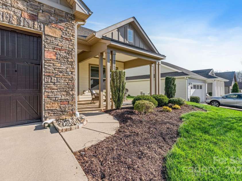 7127 Hanging Rock Court, Denver, NC 28037.  MLS# CAR4232308, YatesRealty ID 3716. Beautiful Stone and Hardboard Facade