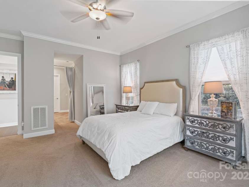 7127 Hanging Rock Court, Denver, NC 28037.  MLS# CAR4232308, YatesRealty ID 3716. Primary Bedroom
