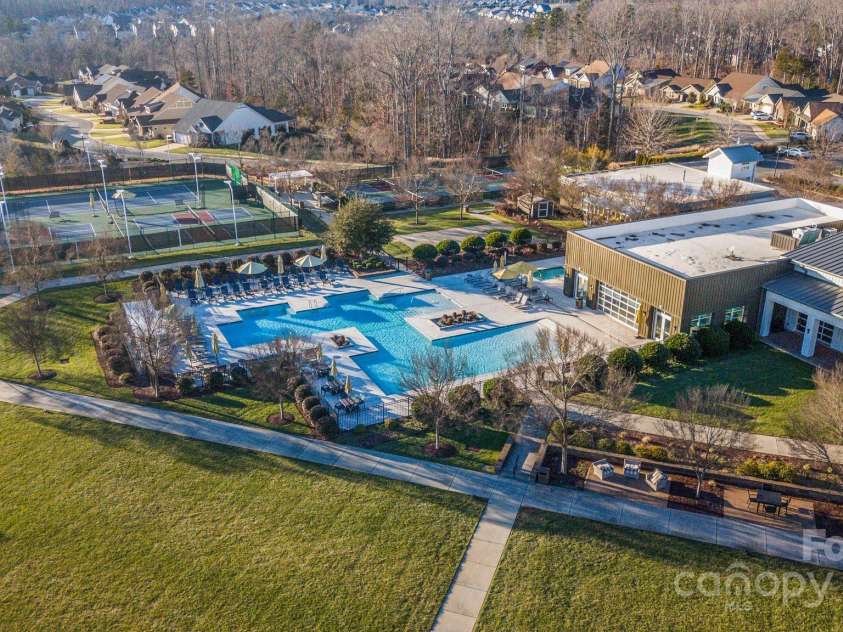 7127 Hanging Rock Court, Denver, NC 28037.  MLS# CAR4232308, YatesRealty ID 3716. Twin Mills Club