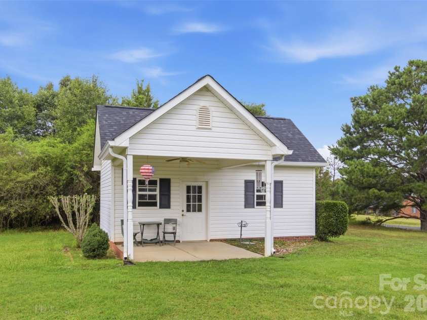 684 Pitts Road, Catawba, SC 29704.  MLS# CAR4403837, YatesRealty ID 37160. 