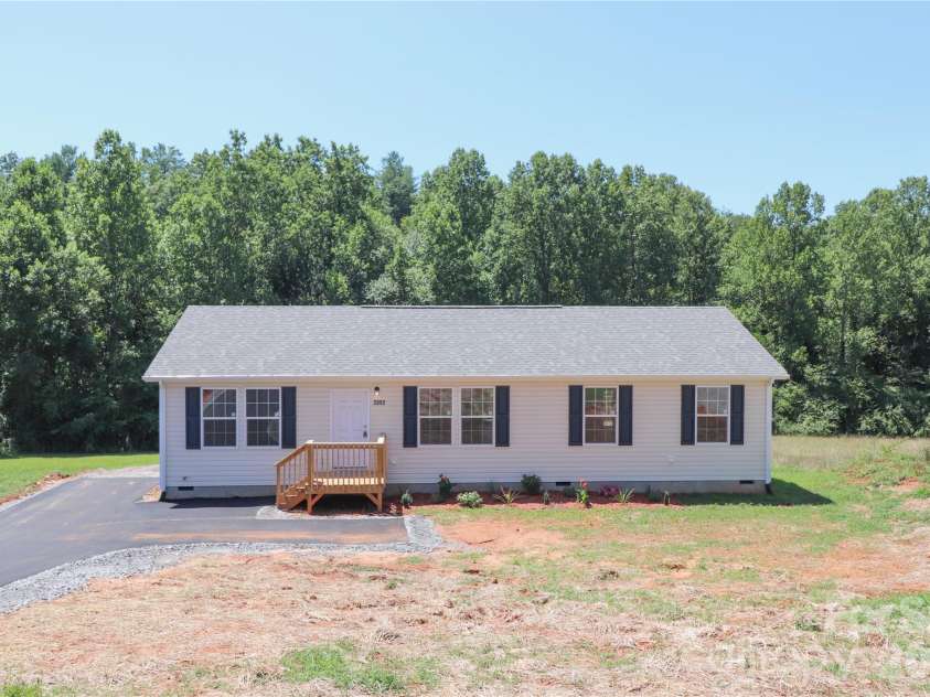 3093 Peaceful Meadows Drive, Morganton, NC 28655.  MLS# CAR4404361, YatesRealty ID 37162. 