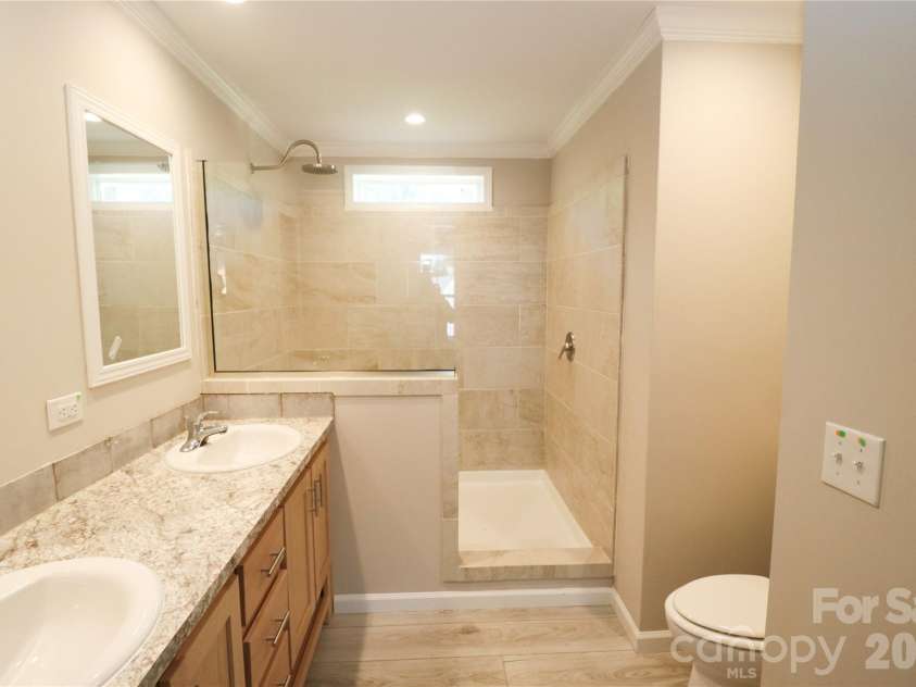 3093 Peaceful Meadows Drive, Morganton, NC 28655.  MLS# CAR4404361, YatesRealty ID 37162. Primary Bath