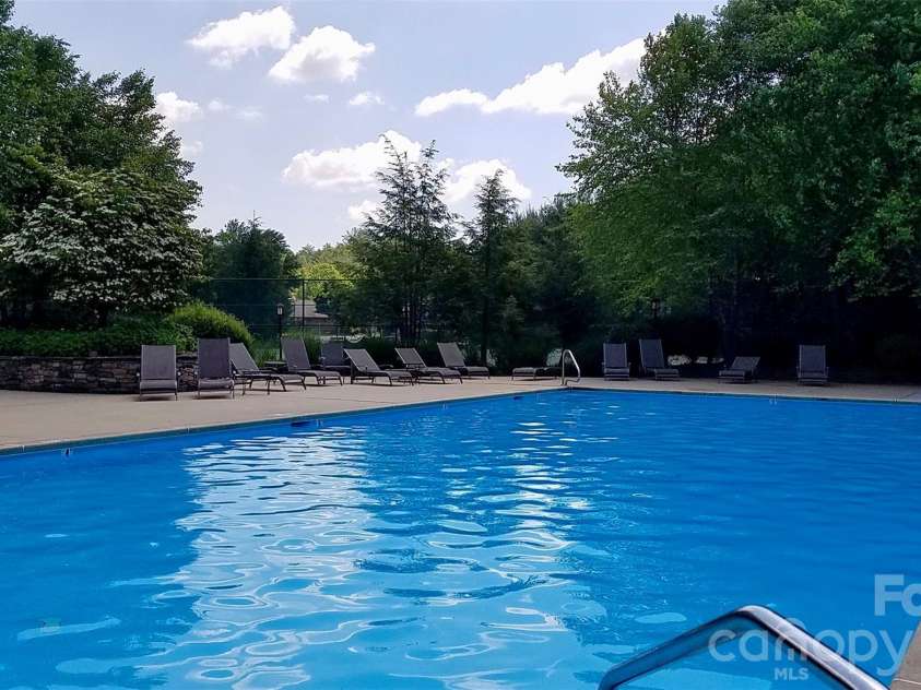 208 Snowy Egret Way, Hendersonville, NC 28792.  MLS# CAR4404138, YatesRealty ID 37163. 