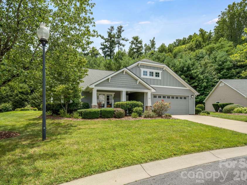 208 Snowy Egret Way, Hendersonville, NC 28792.  MLS# CAR4404138, YatesRealty ID 37163. 