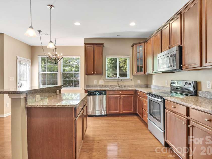 2025 Glenhaven Drive, Waxhaw, NC 28173.  MLS# CAR4403532, YatesRealty ID 37167. 