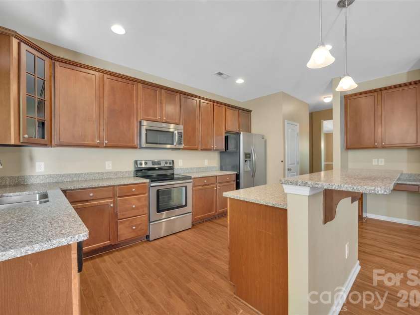 2025 Glenhaven Drive, Waxhaw, NC 28173.  MLS# CAR4403532, YatesRealty ID 37167. 