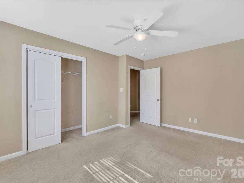2025 Glenhaven Drive, Waxhaw, NC 28173.  MLS# CAR4403532, YatesRealty ID 37167. 