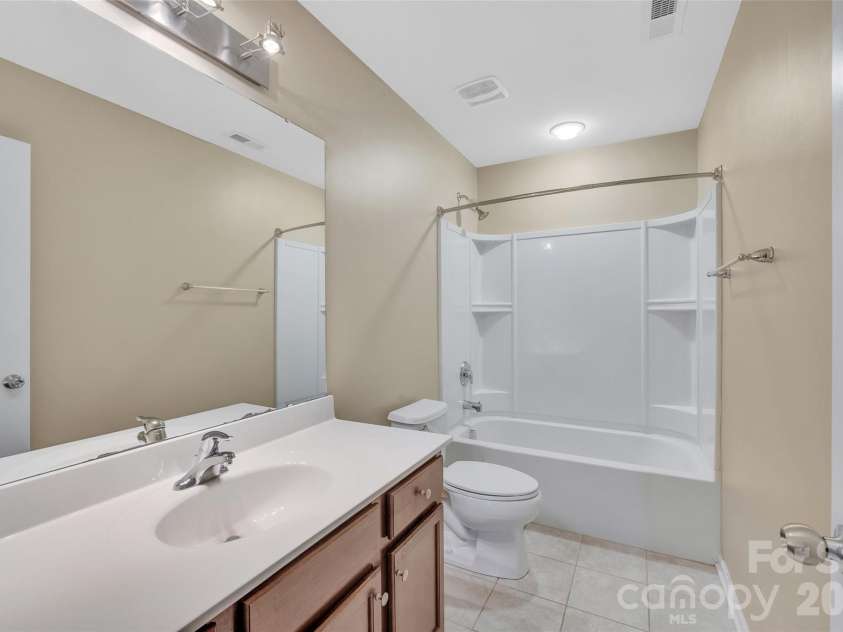 2025 Glenhaven Drive, Waxhaw, NC 28173.  MLS# CAR4403532, YatesRealty ID 37167. 