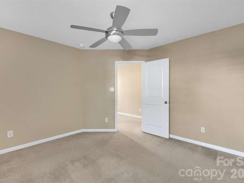 2025 Glenhaven Drive, Waxhaw, NC 28173.  MLS# CAR4403532, YatesRealty ID 37167. 