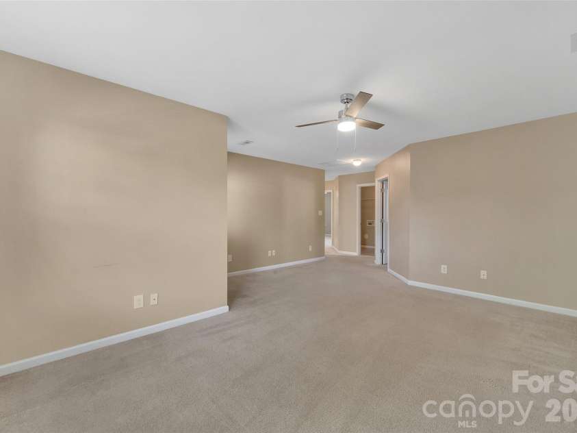 2025 Glenhaven Drive, Waxhaw, NC 28173.  MLS# CAR4403532, YatesRealty ID 37167. 