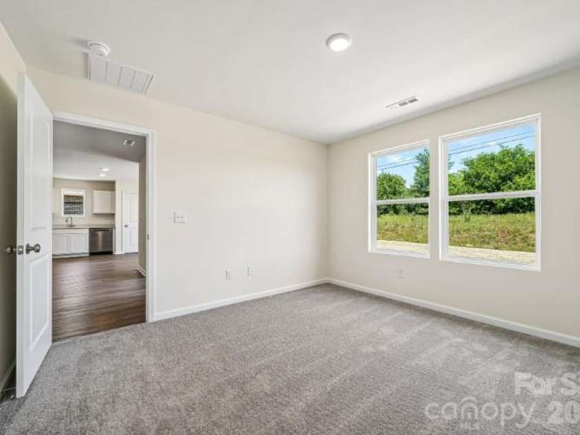 291 Parris Farm Road, Chesnee, SC 29323.  MLS# CAR4404219, YatesRealty ID 37168. 