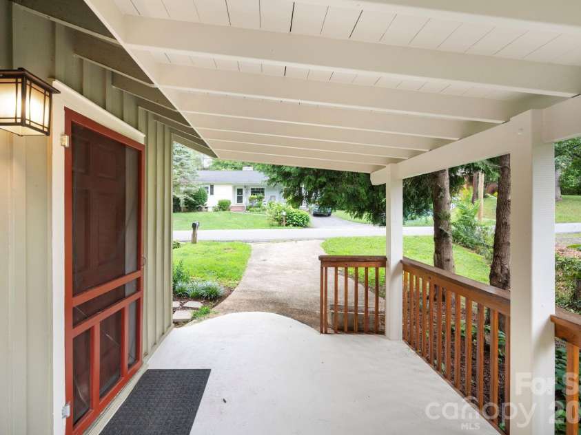 176 Chiles Avenue, Asheville, NC 28803.  MLS# CAR4403587, YatesRealty ID 37169. 