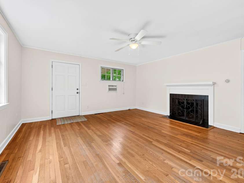 176 Chiles Avenue, Asheville, NC 28803.  MLS# CAR4403587, YatesRealty ID 37169. 