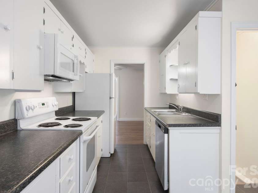176 Chiles Avenue, Asheville, NC 28803.  MLS# CAR4403587, YatesRealty ID 37169. 