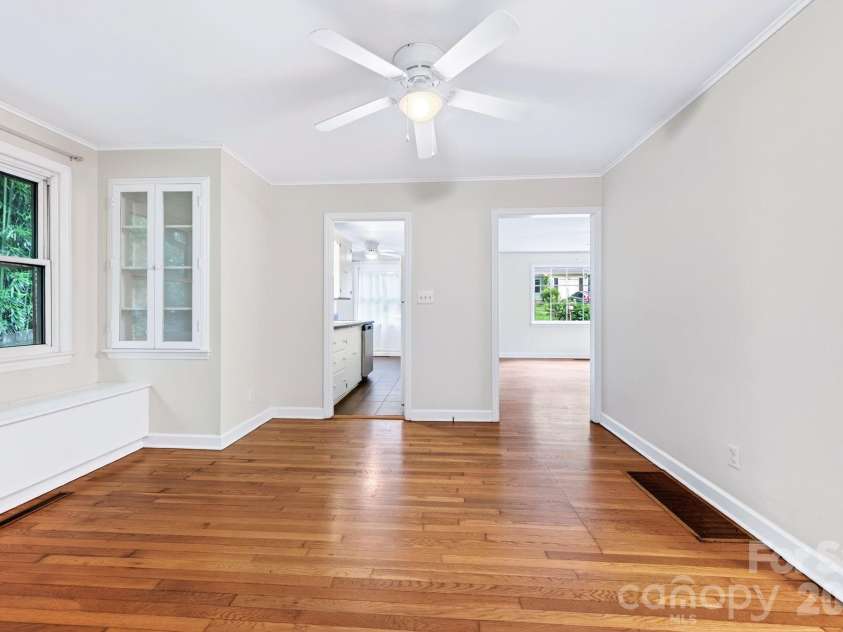 176 Chiles Avenue, Asheville, NC 28803.  MLS# CAR4403587, YatesRealty ID 37169. 