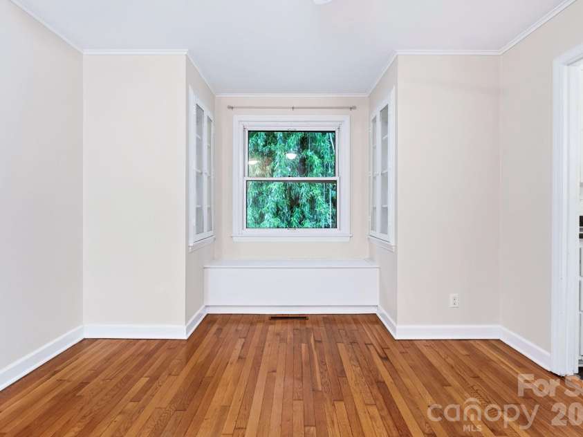 176 Chiles Avenue, Asheville, NC 28803.  MLS# CAR4403587, YatesRealty ID 37169. 