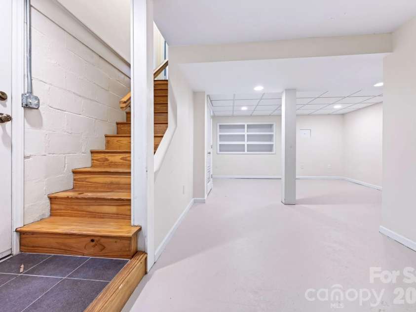 176 Chiles Avenue, Asheville, NC 28803.  MLS# CAR4403587, YatesRealty ID 37169. 