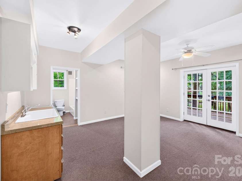 176 Chiles Avenue, Asheville, NC 28803.  MLS# CAR4403587, YatesRealty ID 37169. 