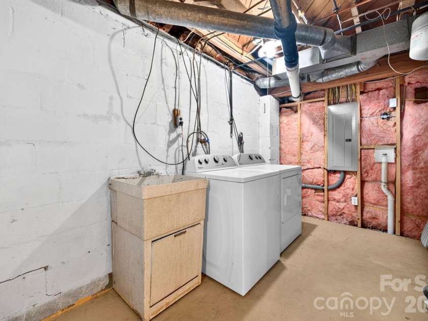 176 Chiles Avenue, Asheville, NC 28803.  MLS# CAR4403587, YatesRealty ID 37169. 