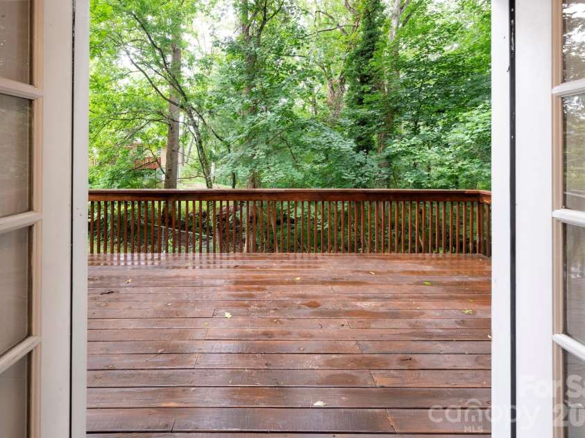 176 Chiles Avenue, Asheville, NC 28803.  MLS# CAR4403587, YatesRealty ID 37169. 