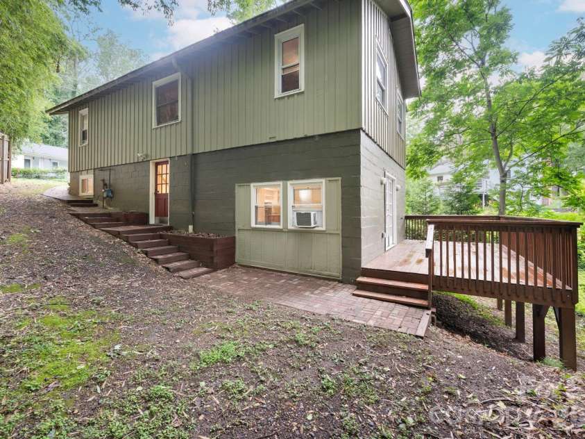 176 Chiles Avenue, Asheville, NC 28803.  MLS# CAR4403587, YatesRealty ID 37169. 