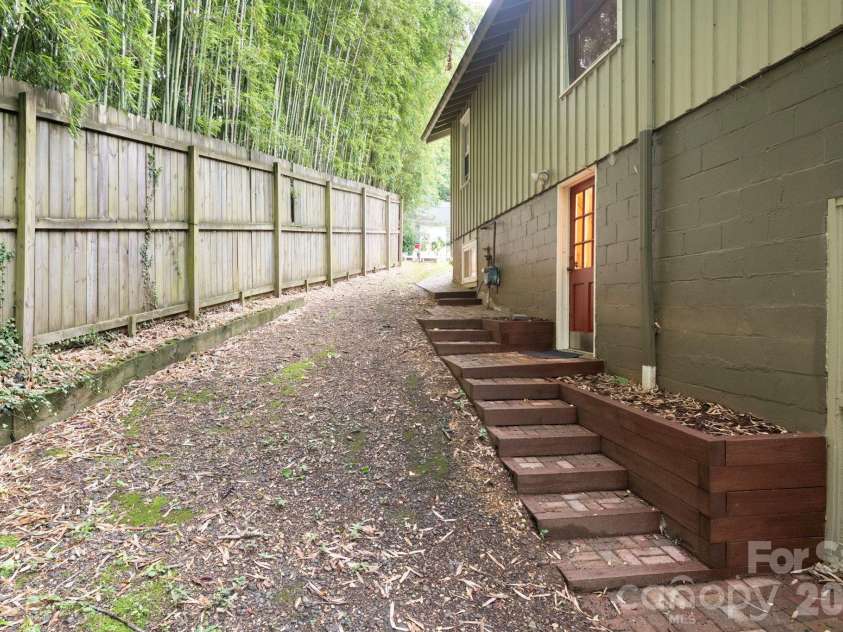 176 Chiles Avenue, Asheville, NC 28803.  MLS# CAR4403587, YatesRealty ID 37169. 