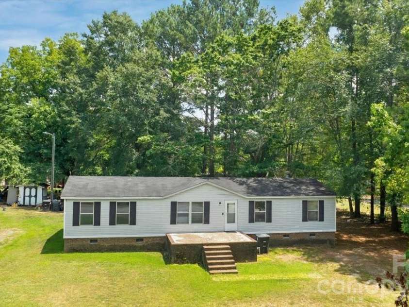 109 Maynard Avenue, Wadesboro, NC 28170.  MLS# CAR4404094, YatesRealty ID 37170. 