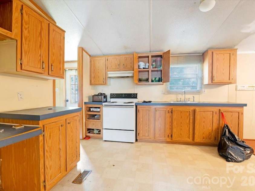 109 Maynard Avenue, Wadesboro, NC 28170.  MLS# CAR4404094, YatesRealty ID 37170. 