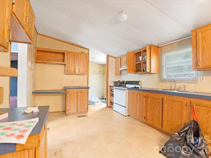 109 Maynard Avenue, Wadesboro, NC 28170.  MLS# CAR4404094, YatesRealty ID 37170. 