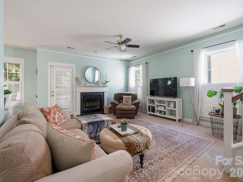 16925 Pennington Drive, Huntersville, NC 28078.  MLS# CAR4404614, YatesRealty ID 37171. 
