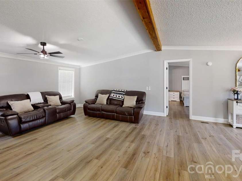 3585 Woodstream Drive, Maiden, NC 28650.  MLS# CAR4403670, YatesRealty ID 37172. 