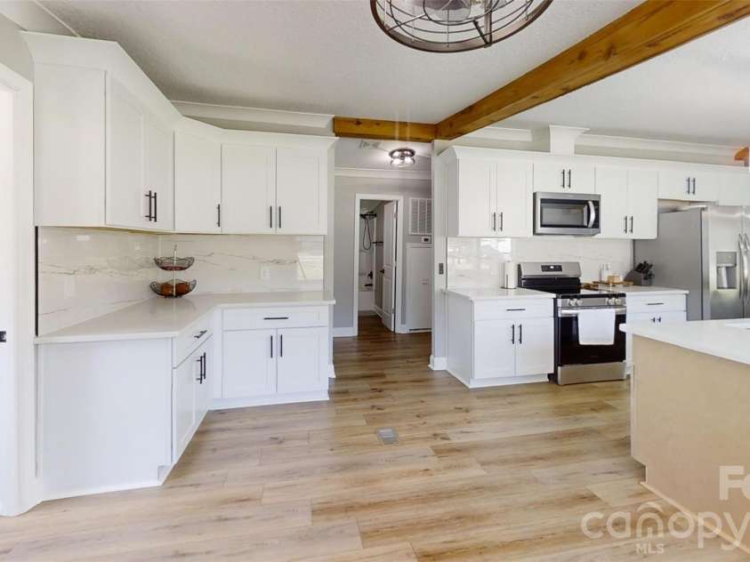 3585 Woodstream Drive, Maiden, NC 28650.  MLS# CAR4403670, YatesRealty ID 37172. 