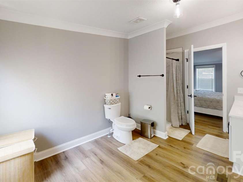 3585 Woodstream Drive, Maiden, NC 28650.  MLS# CAR4403670, YatesRealty ID 37172. 