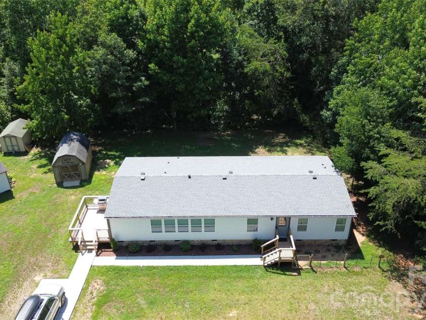 3585 Woodstream Drive, Maiden, NC 28650.  MLS# CAR4403670, YatesRealty ID 37172. 