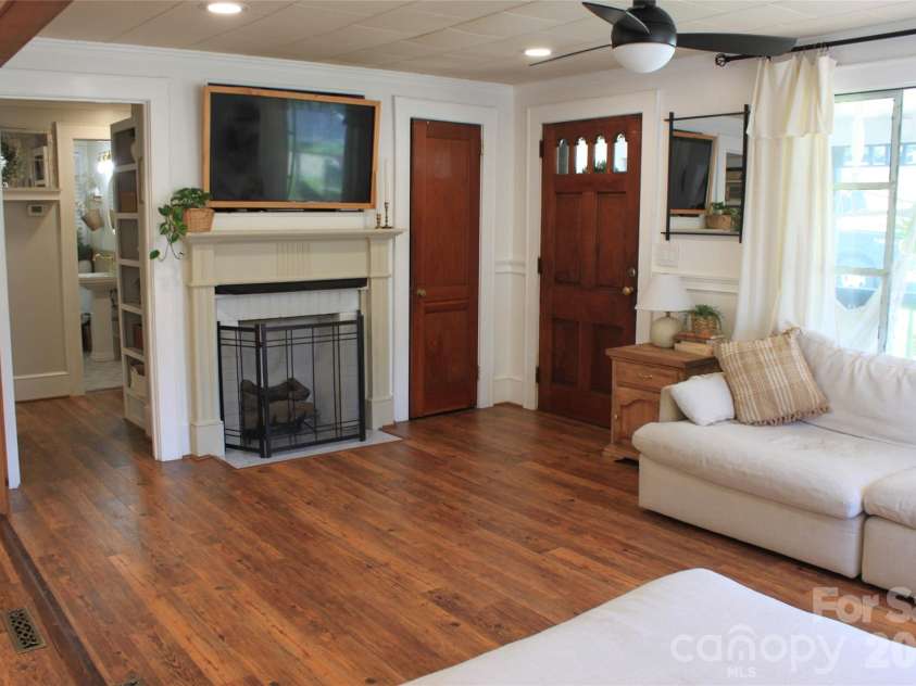 206 Bentwood Drive, Forest City, NC 28043.  MLS# CAR4403721, YatesRealty ID 37173. 