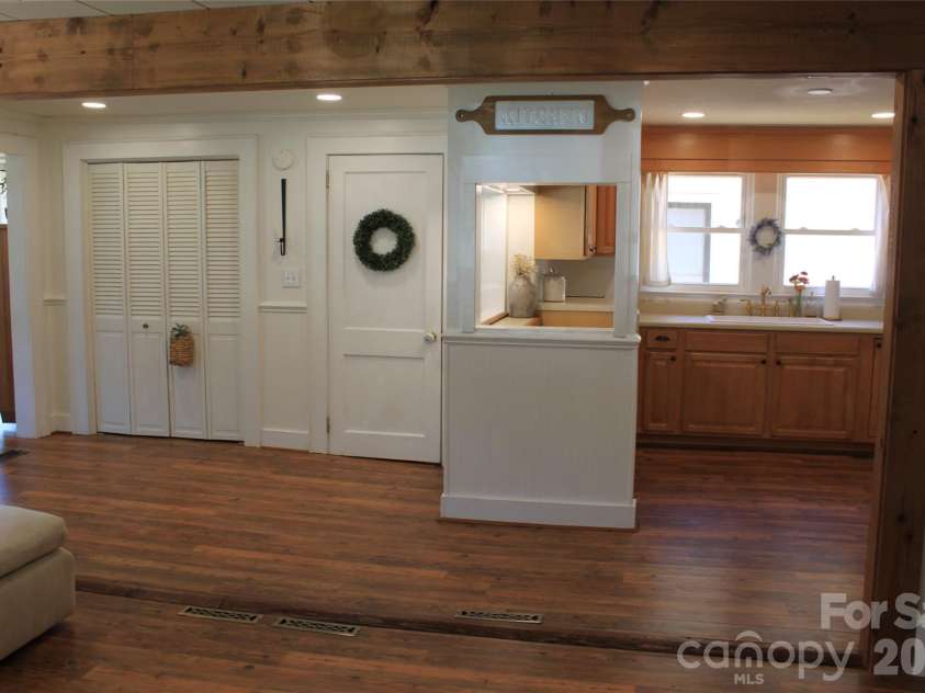 206 Bentwood Drive, Forest City, NC 28043.  MLS# CAR4403721, YatesRealty ID 37173. 